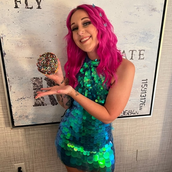 Sz 4 turquoise sequin dress - Picture 2 of 3